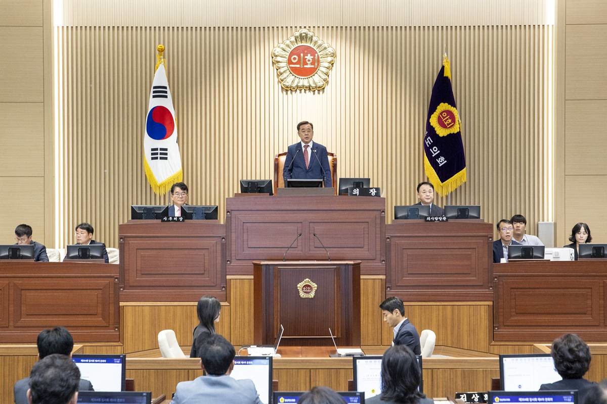 경상북도의회는 8월 25일부터 9월 3일까지 10일간의 일정으로 제365회 임시회를 개회한다./경북도의회
