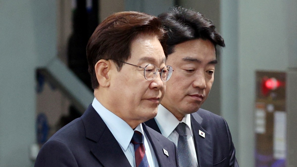 이재명 대통령과 강훈식 비서실장 / 뉴스1