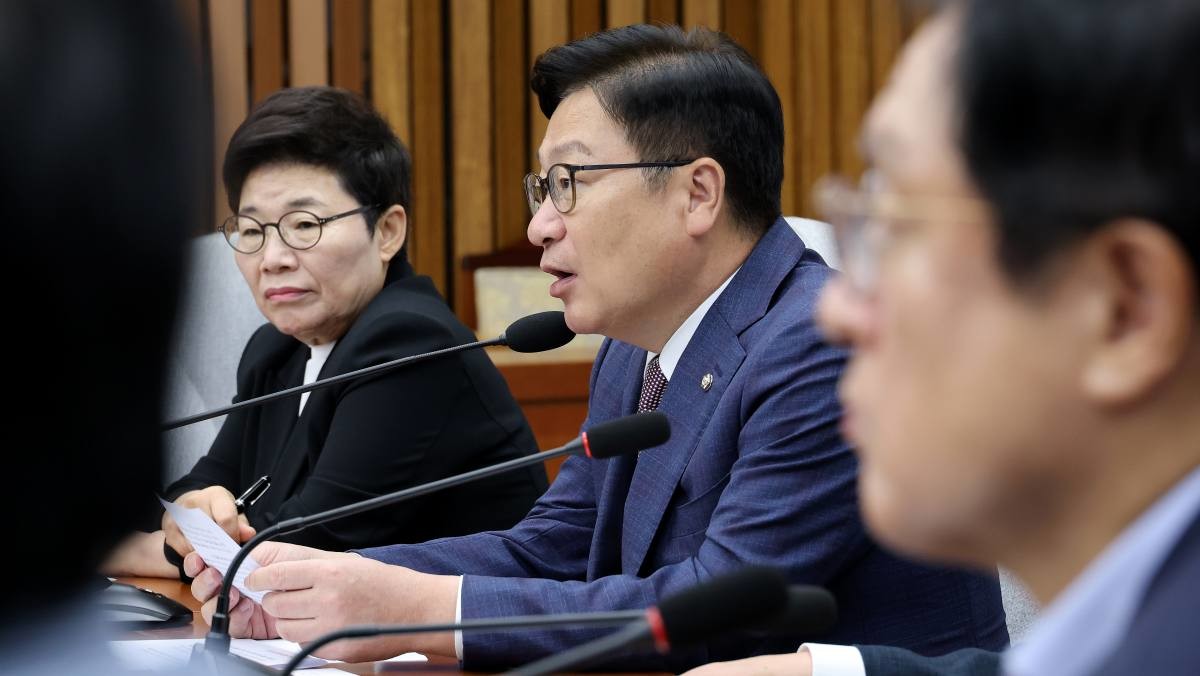 국민의힘 정점식 원내대표가 25일 국회에서 열린 원내대책회의에서 발언하고 있다. / 연합뉴스