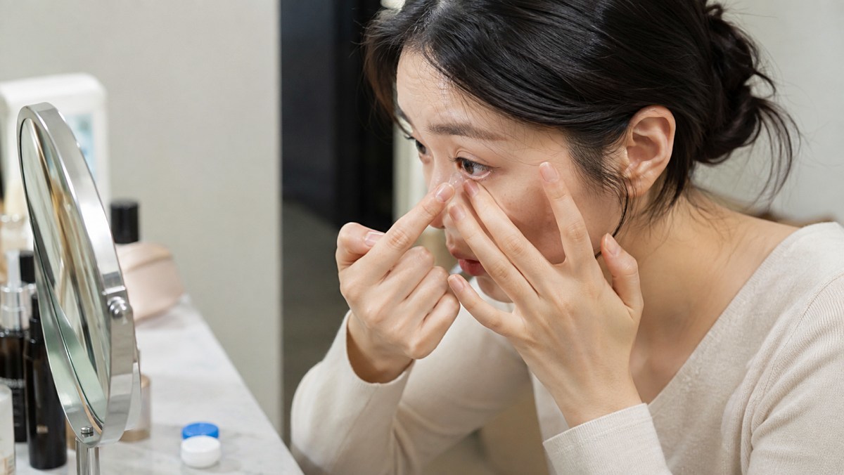 콘택트렌즈 싸게 사려고 직구했는데… 식약처 경고, '이것' 모르면 큰일 납니다