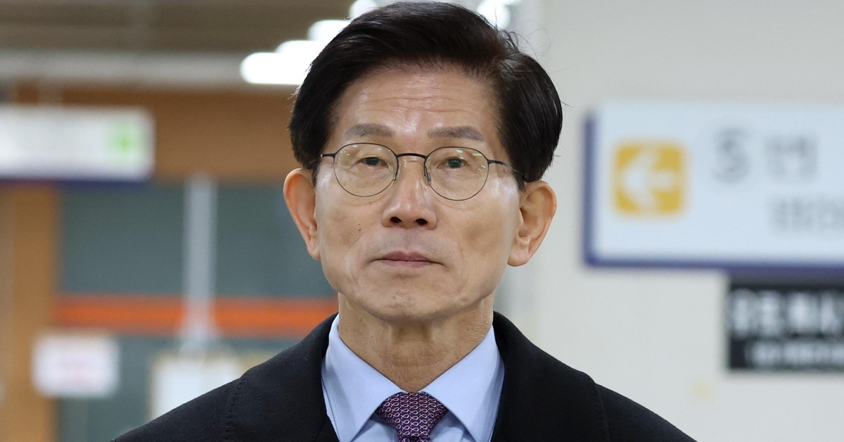 경찰 비리 터지자 ‘개혁’ 꺼낸 이 대통령…김문수 “70년 법질서 다 부숴놓고”