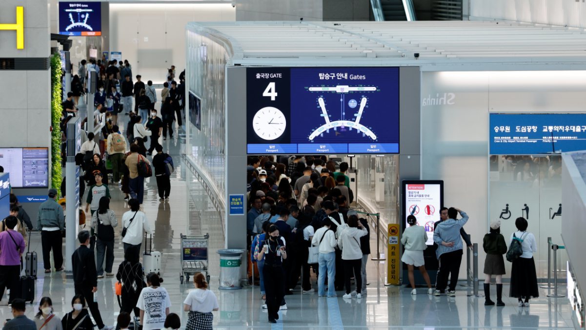 당장 떠나자…항공사 직원들이 뽑은 '최고의 가을 여행지' 1,2,3위 싹쓸이한 '이 나라' 