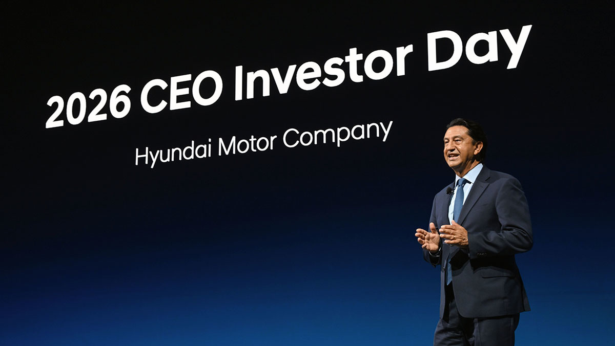 호세 무뇨스 현대차 대표이사가 2026 CEO 인베스터 데이에서 중장기 사업 전략을 설명하고 있다. / 현대자동차