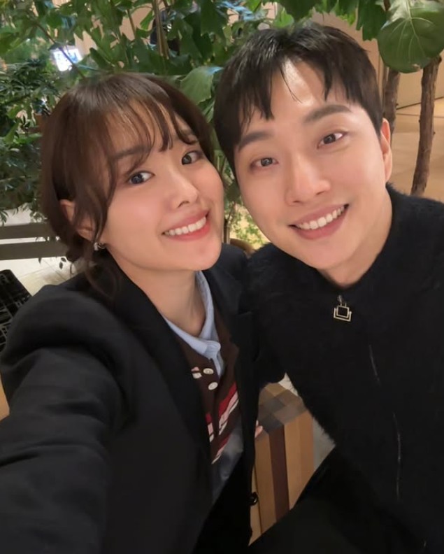 박위 아내 송지은과 함께 / 유튜버 박위 인스타그램