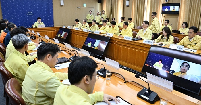 [속보] 외교부 “네팔 고립 국민 10명 중 9명 헬기로 안전지역 이송”