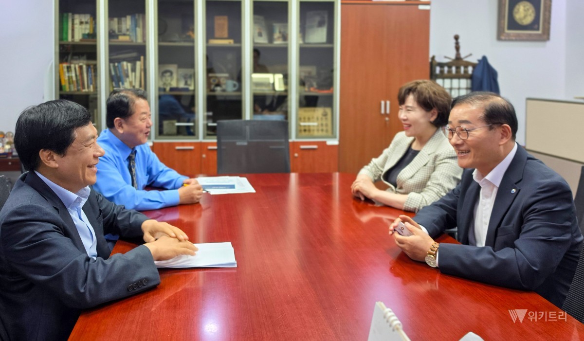 이재각 진도군수, 국회 찾아 2027년도 국비 확보 총력