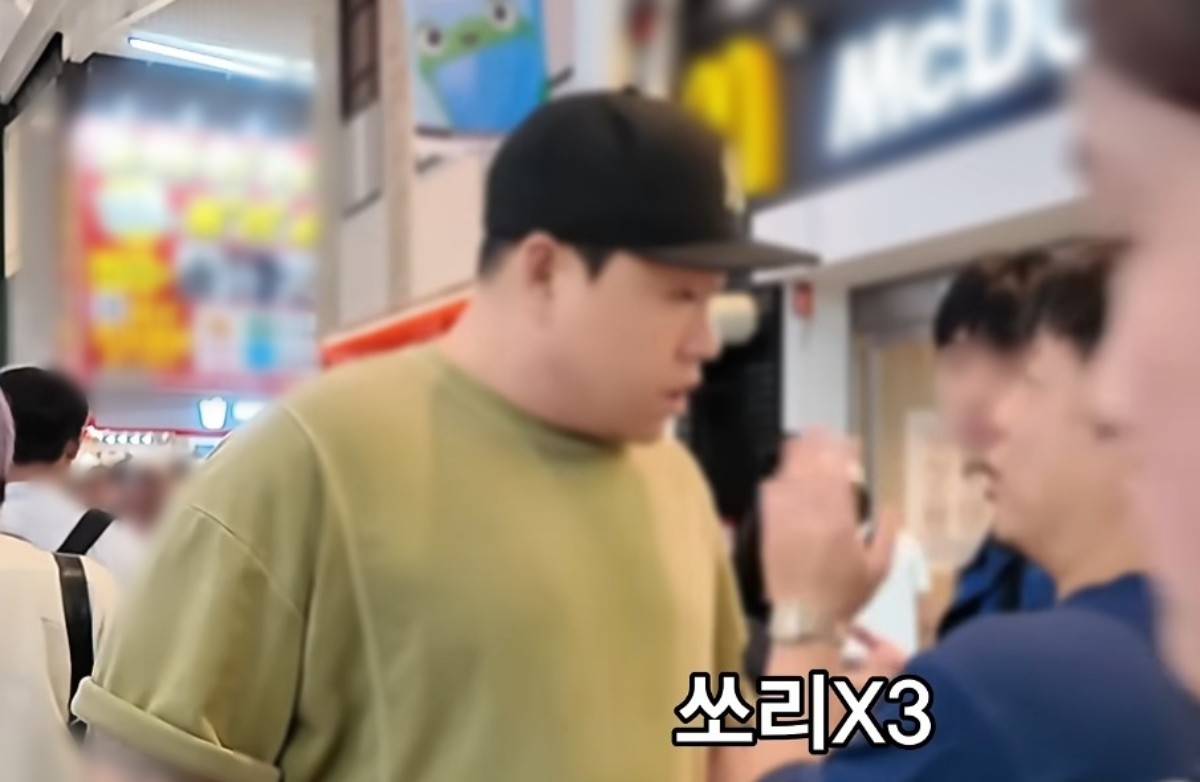일본 '어깨빵' 남성 제지한 한국인 유튜버. / 유튜브 '매드브로 MadBros'