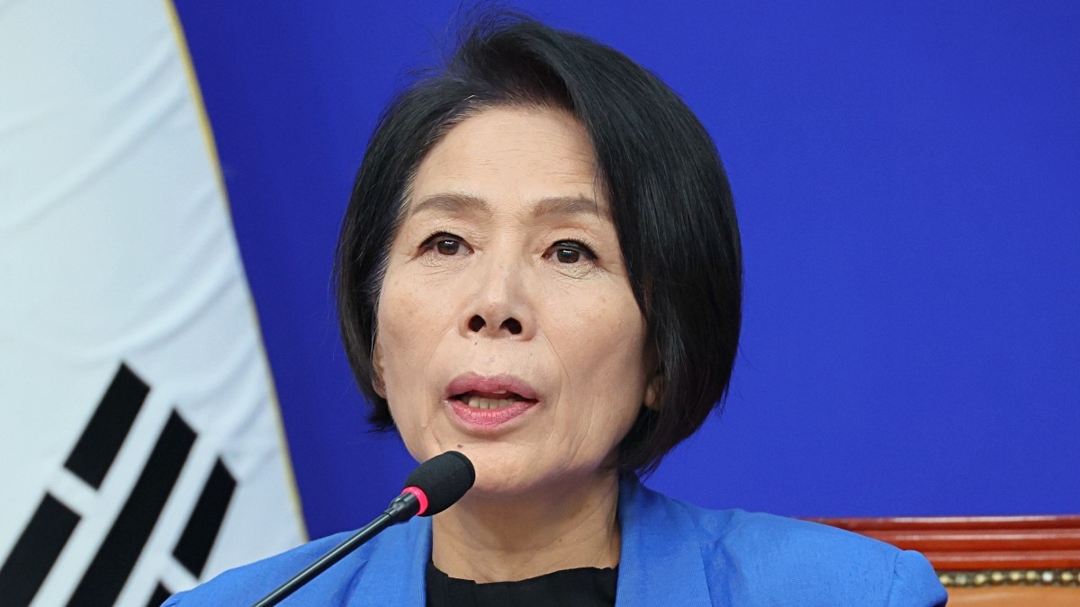 최민희 더불어민주당 수석 최고위원이 지난 24일 서울 여의도 국회에서 열린 최고위원회의에서 발언하고 있다. / 뉴스1