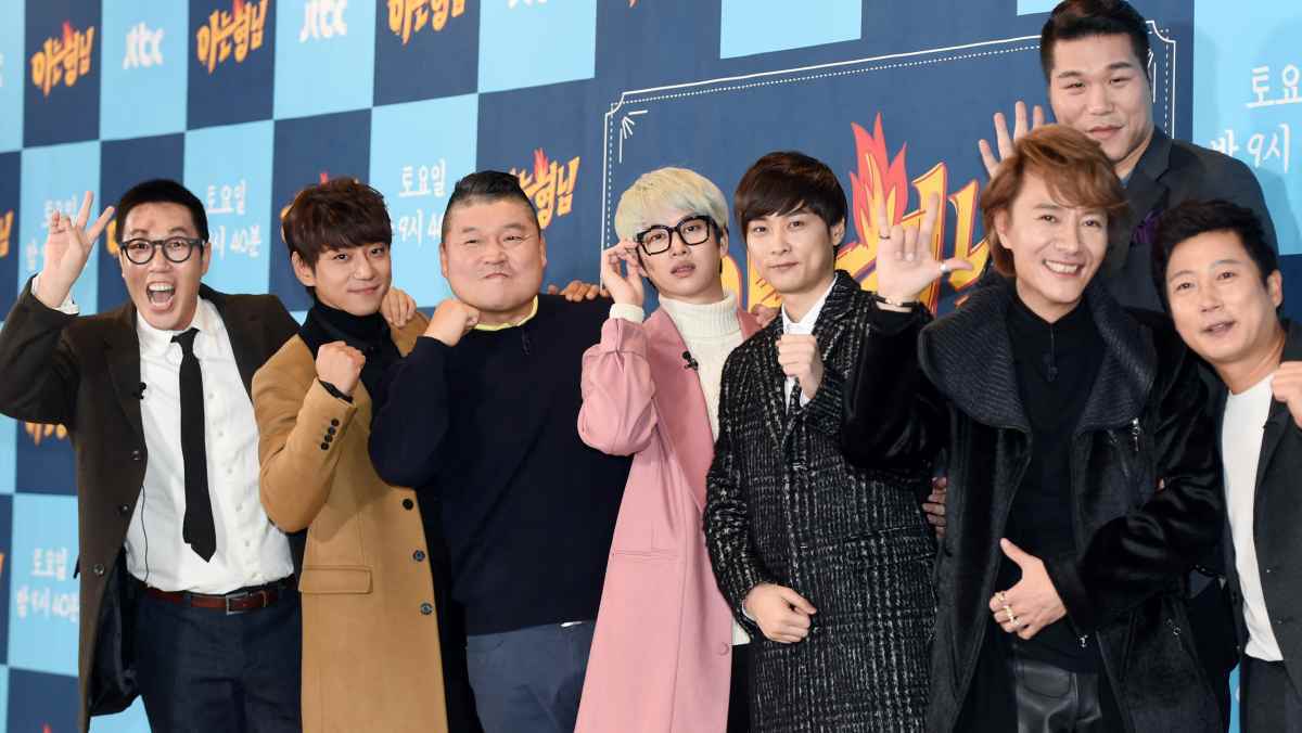 김희철 이어… 11년 만에 JTBC '아는 형님' 하차 결정한 원년 멤버