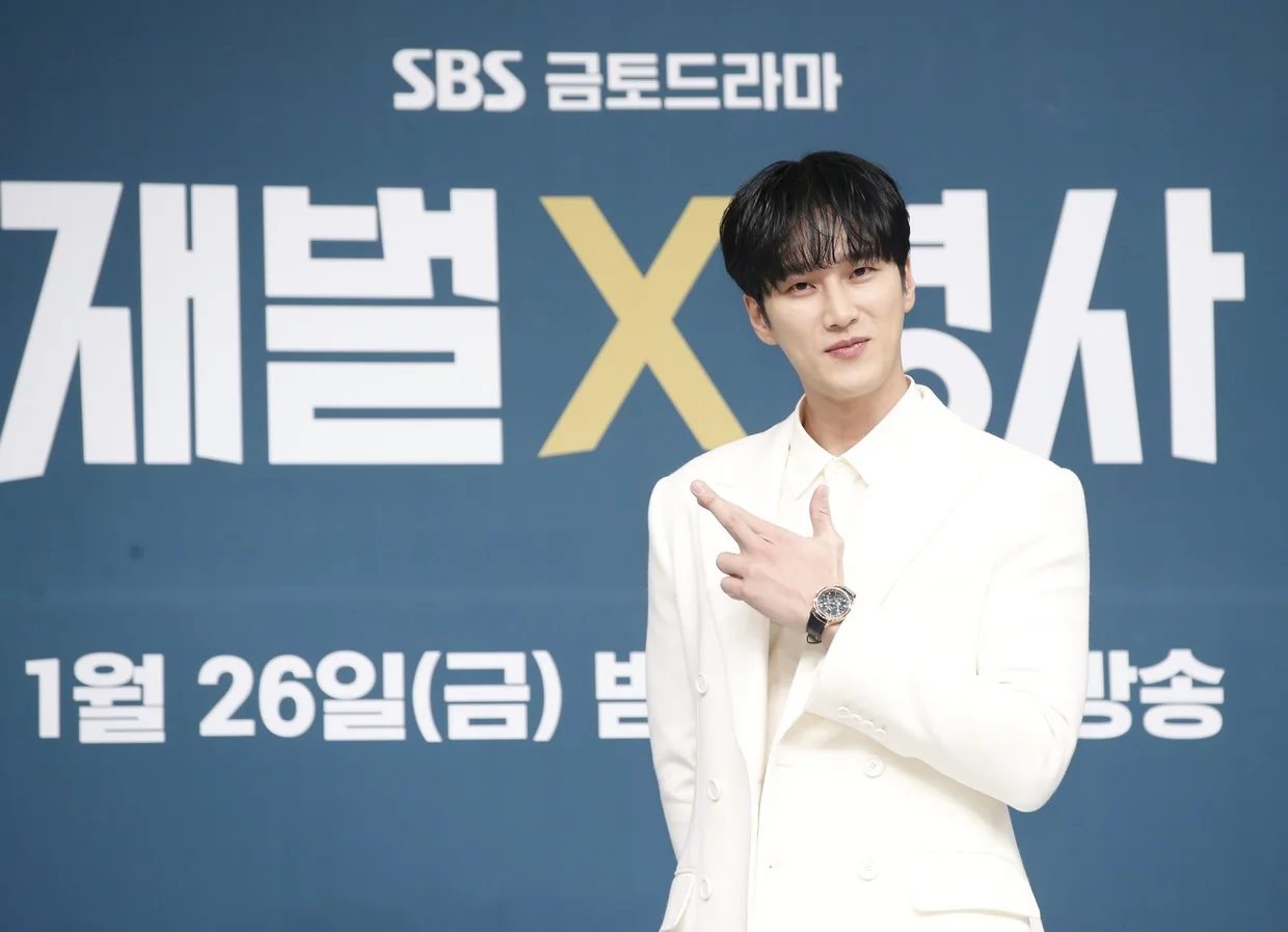 시청률 상승세, 시즌1보다 업그레이드된 스케일 / “재벌X형사2”의 안보현 (사진=뉴스1)