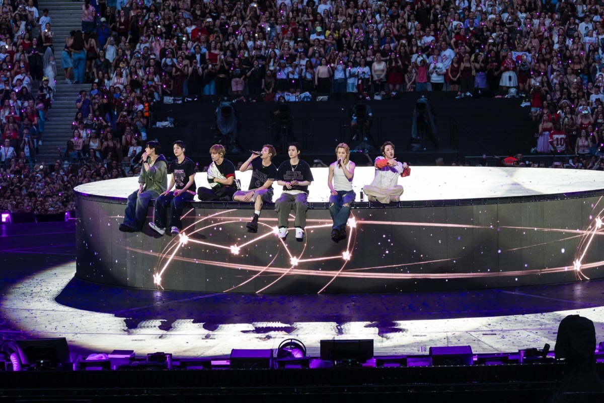 상상도 못 할 숫자…BTS, 7월 한 달간 8번 공연으로 무려 '이만큼' 벌었다