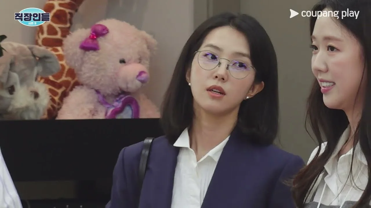 1화 핵심 장면, 리스크 매니저 강지영의 압박 인터뷰 / 드라마 '직장인들3' 하이라이트 화면 (영상=쿠팡플레이 Coupang Play)
