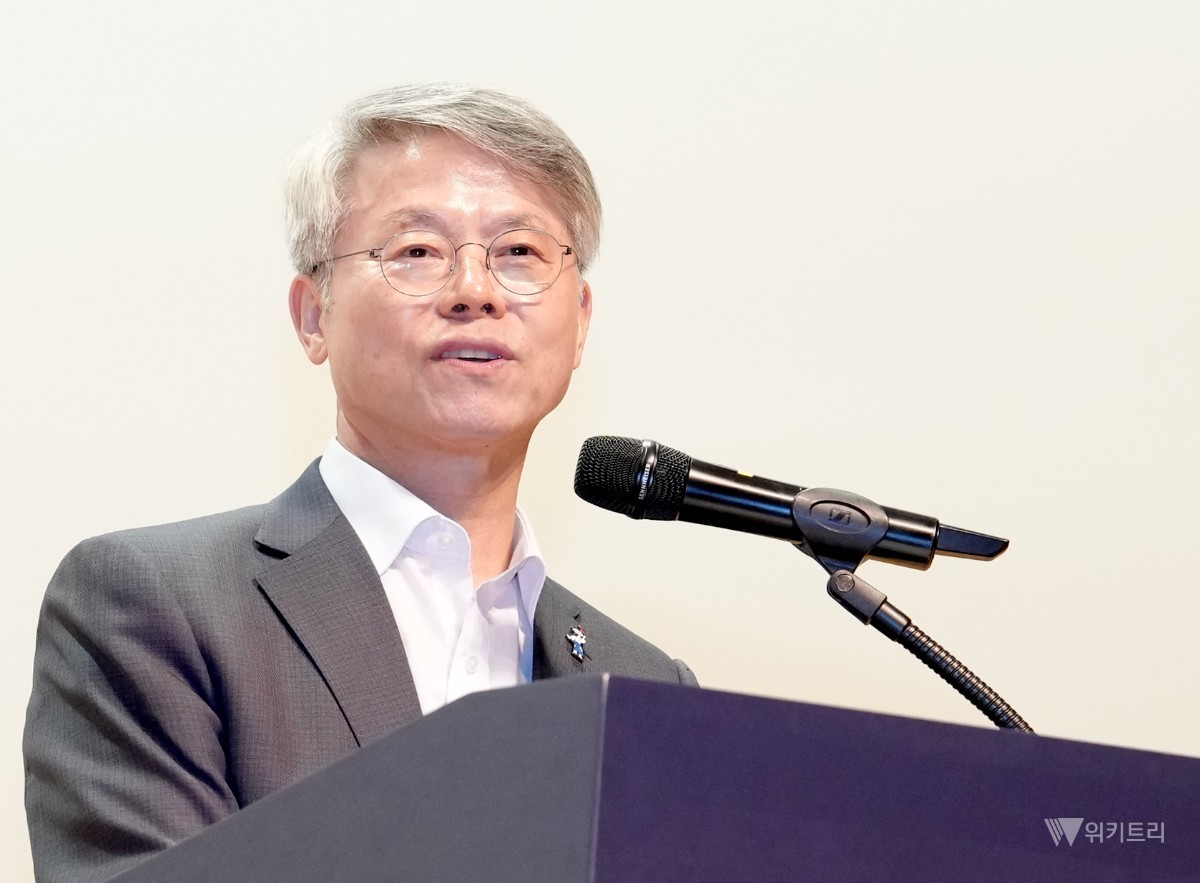 민형배 전남광주통합특별시장이 28일 무안청사 김대중강당서 열린 전남광주특별시 문화관광해설사 한마음대회 행사에서 인사말을 하고 있다. / 전남광주통합특별시