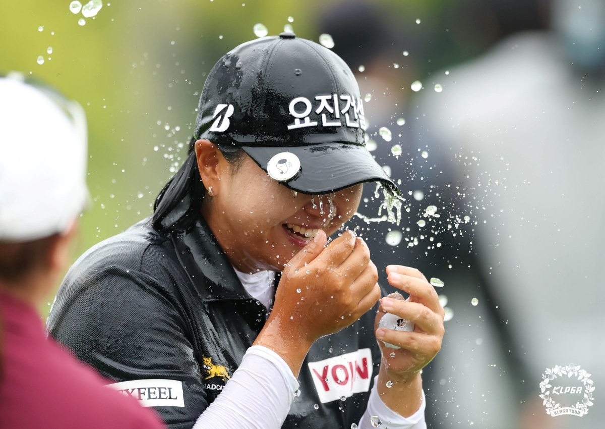 우승한 신다인 / KLPGA 제공