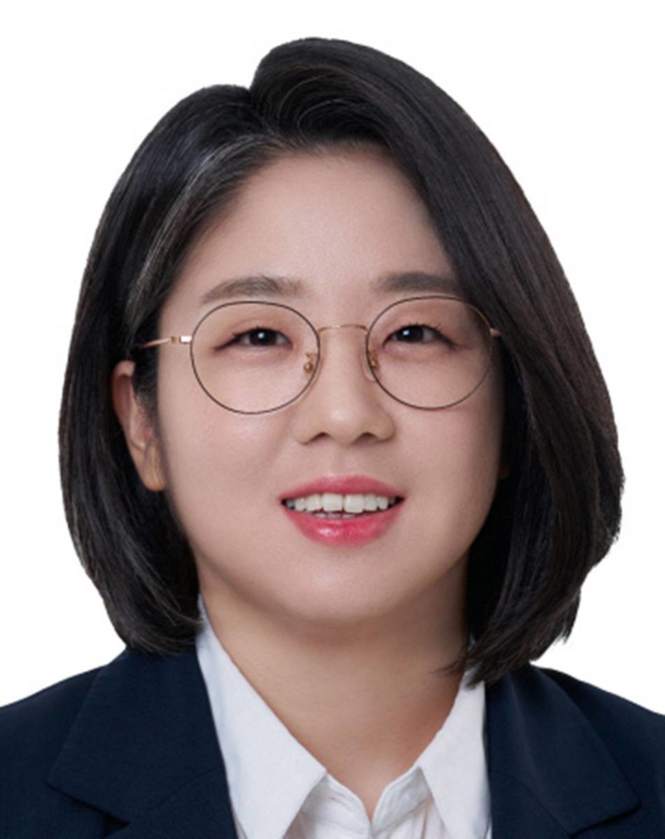 이재명 대통령은 30일 성평등가족부 장관 후보자에 용혜인 기본소득당 원내대표를 지명했다 / 청와대 제공