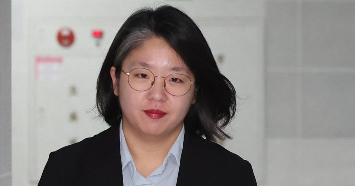 성평등가족부 장관 후보자로 지명된 용혜인 기본소득당 의원이 31일 오전 서울 여의도 국회 의원회관으로 출근하고 있다. / 뉴스1