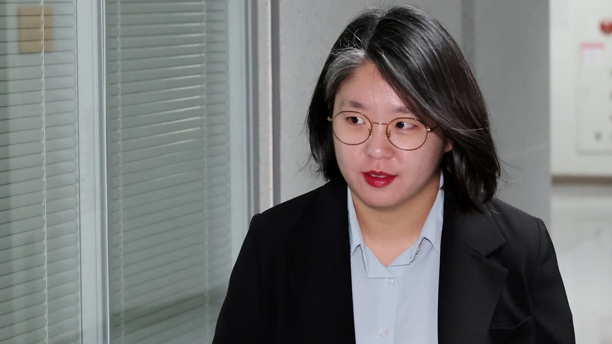 성평등가족부 장관 후보자로 지명된 용혜인 기본소득당 의원이 31일 오전 서울 여의도 국회 의원회관으로 출근하고 있다. / 뉴스1