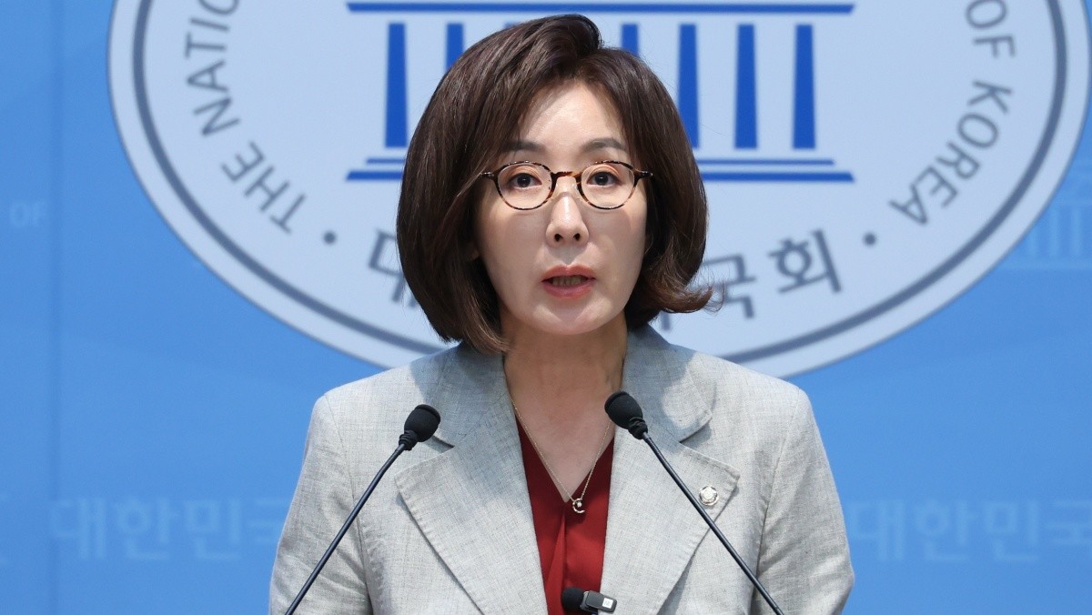 나경원 국민의힘 의원이 8월 30일 서울 여의도 국회 소통관에서 이찬진 금융감독원장 아들의 미래에셋운용 재직 관련 기자회견을 하고 있다. / 뉴스1