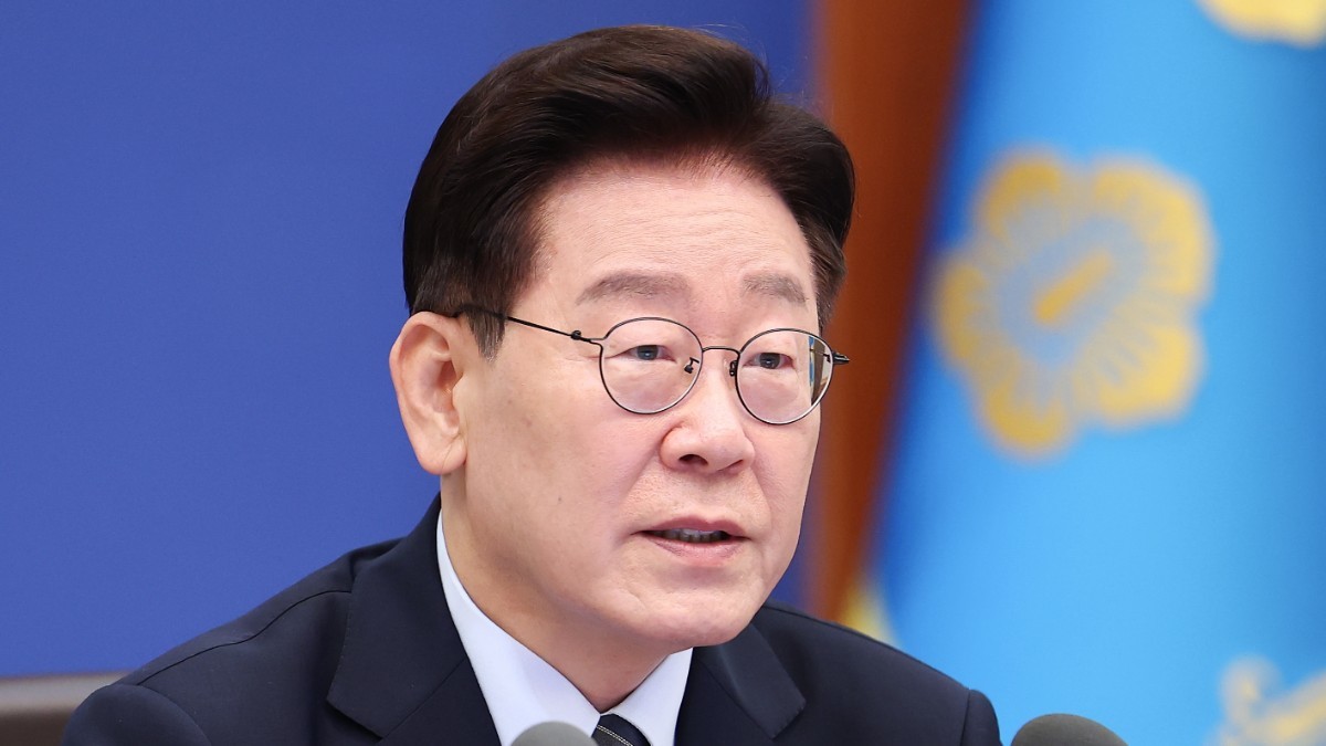 이재명 대통령이 1일 청와대에서 열린 국무회의에서 발언하고 있다. / 뉴스1