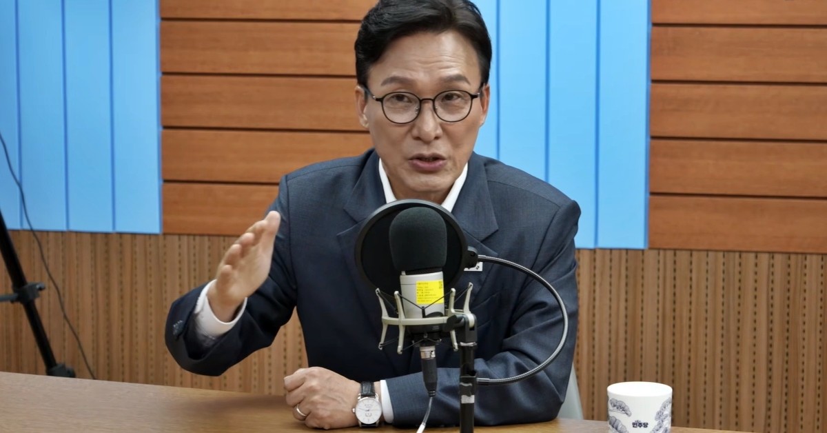 김민석 더불어민주당 대표가 1일 유튜브 채널 '민주당티비' 방송에 출연해 발언하고 있다. / 유튜브 '민주당티비'