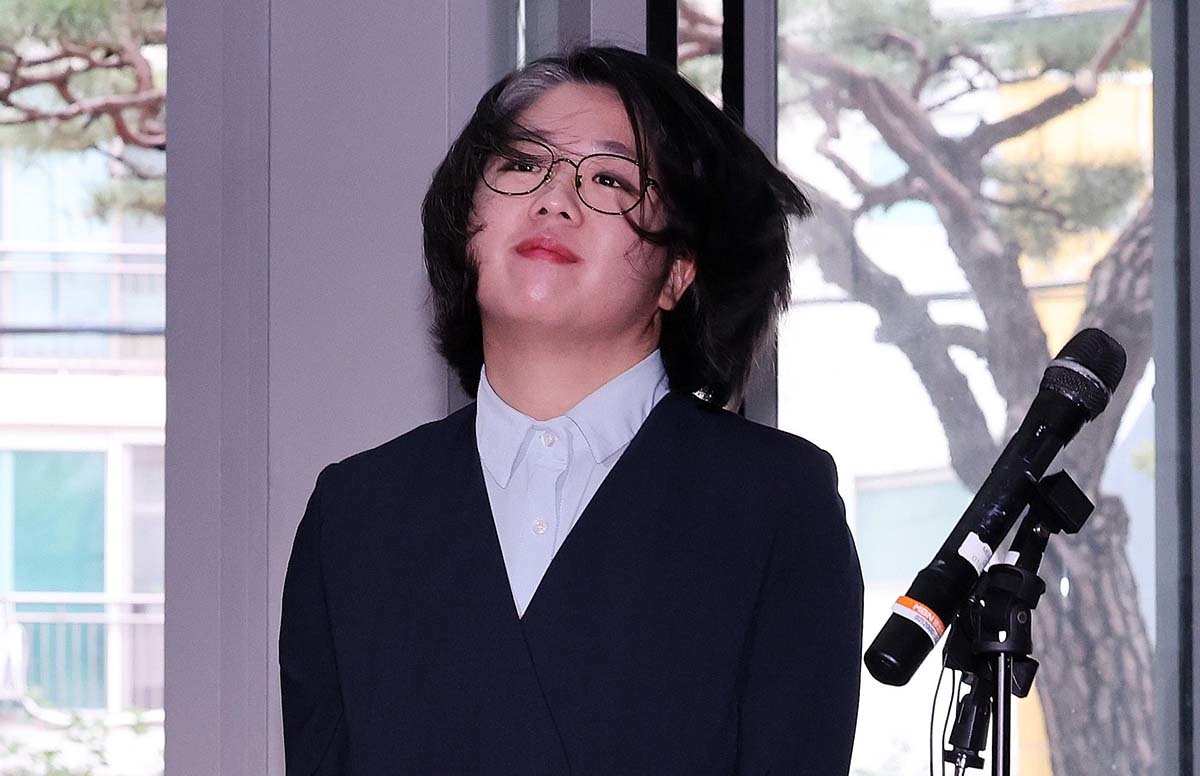 용혜인 정면돌파 의사 밝히자... 민주당, 당혹스러워하며 고개 절레절레