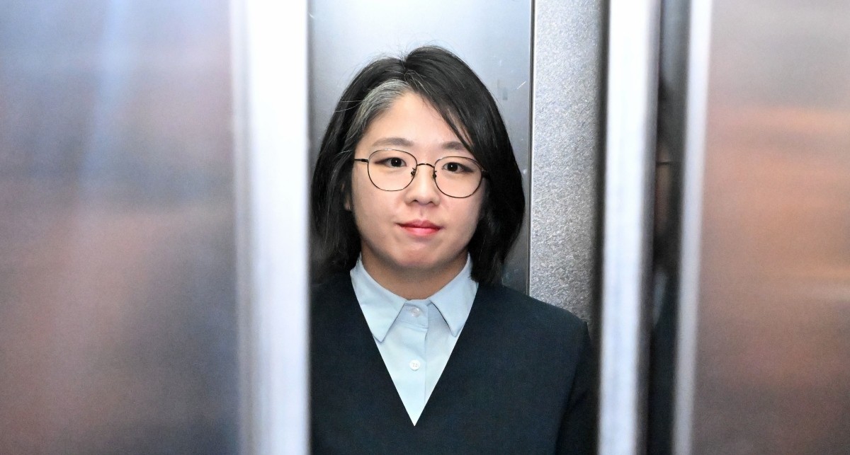 용혜인 성평등가족부 장관 후보자가 지난 2일 오전 서울 서대문구 한국청소년활동진흥원에 마련된 인사청문회 준비사무실로 첫 출근하고 있는 모습 / 뉴스1