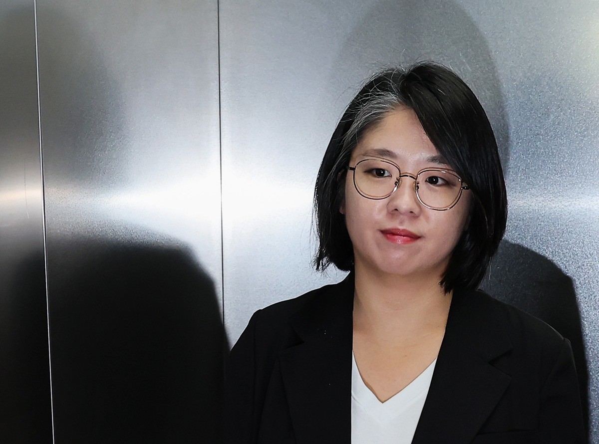 용혜인 성평등가족부 장관 후보자가 3일 오전 서울 서대문구 한국청소년활동진흥원에 마련된 인사청문회 준비사무실로 출근하고 있다. / 뉴스1