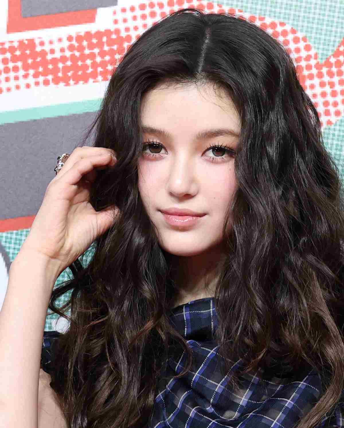 걸그룹 뉴진스 멤버 다니엘이 2024년 서울 강남구 스페이스쉐어 삼성역센터에서 열린 전속계약 해지 관련 기자회견에 참석해 발언하고 있다. / 뉴스1