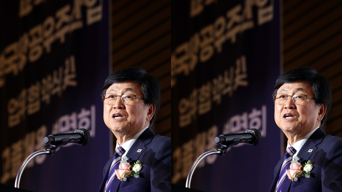 SNS 논란 있었는데 또… 국교위 비판글에 '좋아요' 누른 교육부 장관