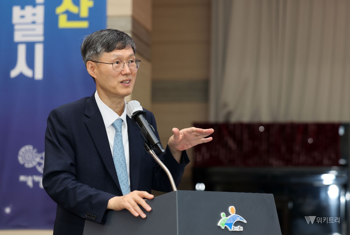 문형배가 공무원들 만나서 꼽은 '공직사회에 필요한 가장 중요한 가치'