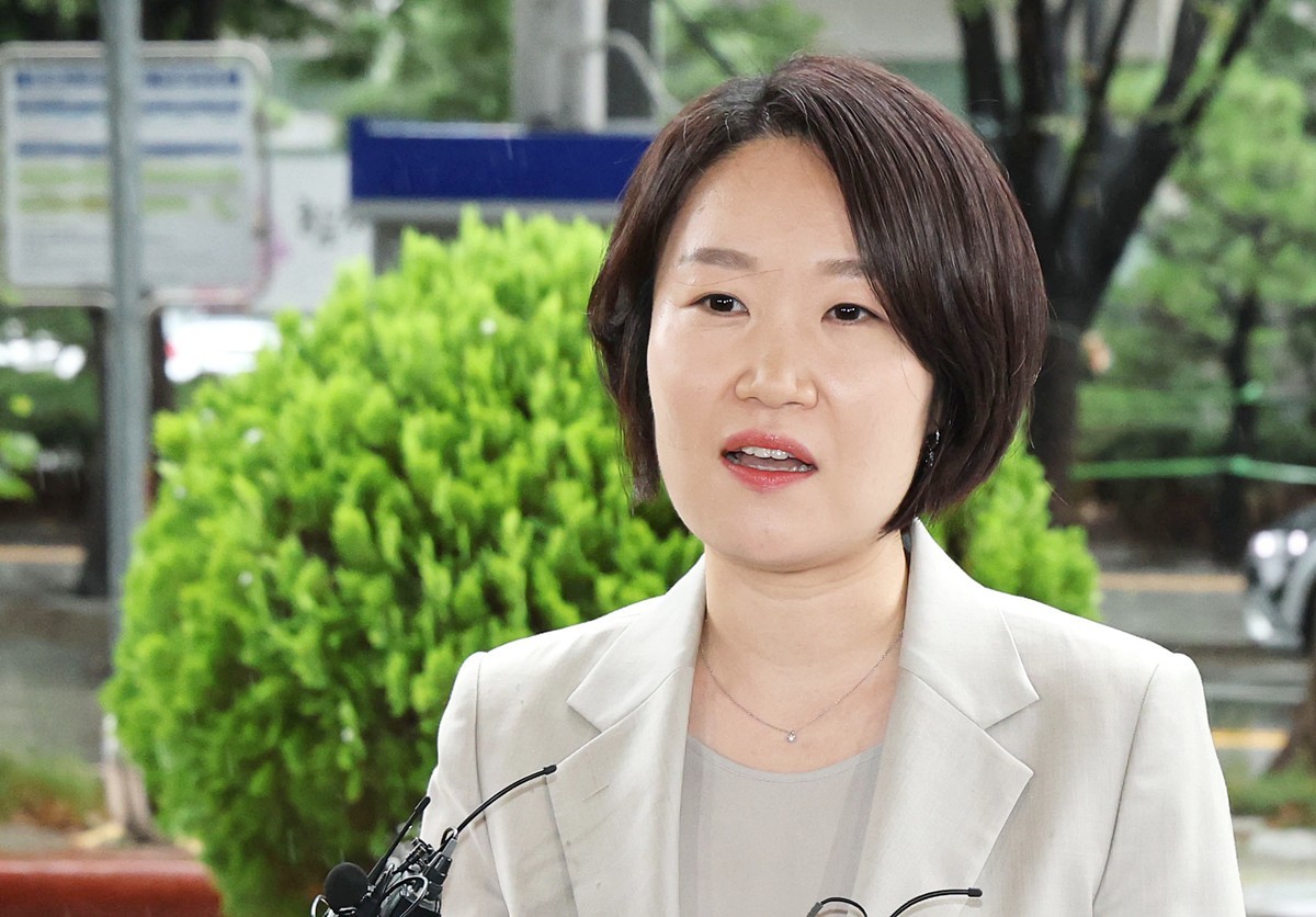 이소영 중소벤처기업부 장관 후보자가 지난달 31일 서울 영등포구 중소기업정보진흥원 수도권업무지원실에 마련된 인사청문회 준비사무실로 출근하며 취재진의 질문에 답하고 있다. 기사 이해를 돕기 위한 자료 사진 / 뉴스1