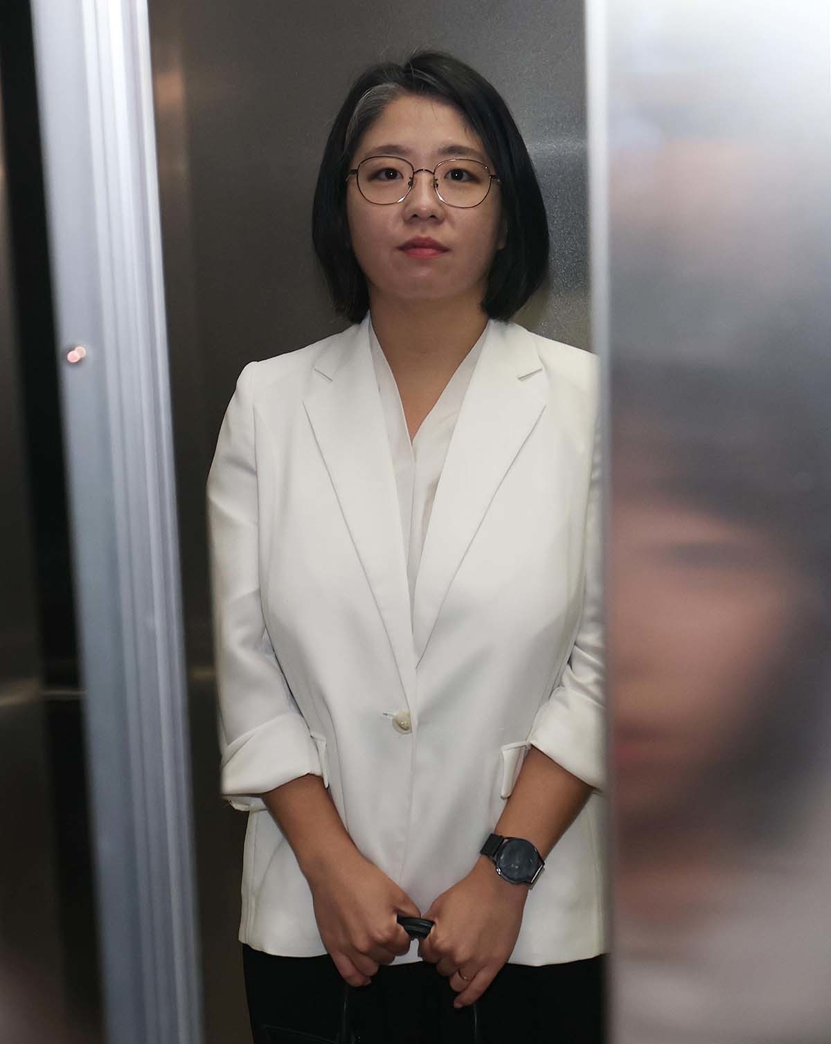용혜인 성평등가족부 장관 후보자가 4일 오전 서울 서대문구 한국청소년활동진흥원에 마련된 인사청문회 준비 사무실로 출근하고 있다. / 뉴스1