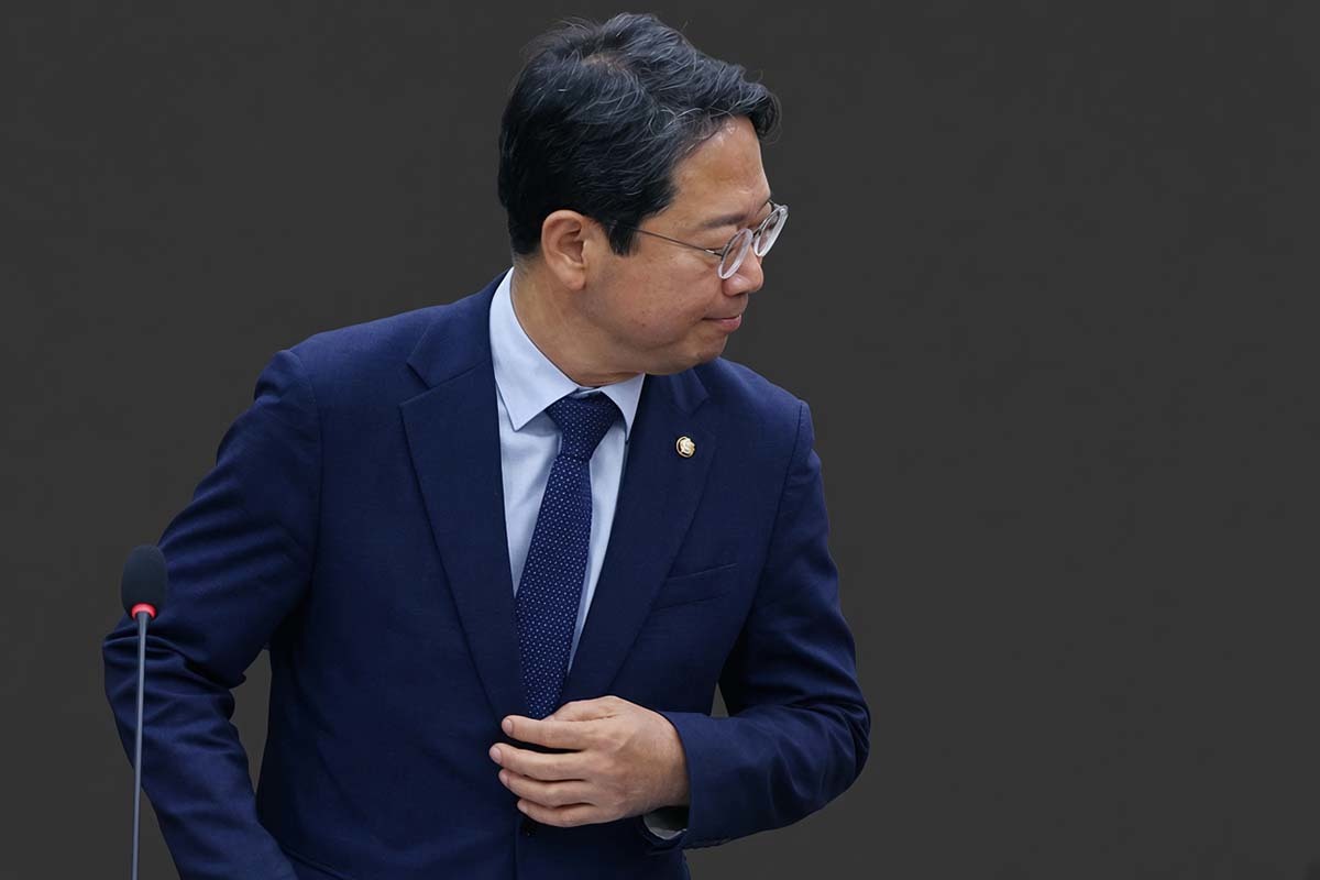 “유흥주점 브로커가 '오빠가 들어달라'고 하자 계좌번호로 화답한 김승원”