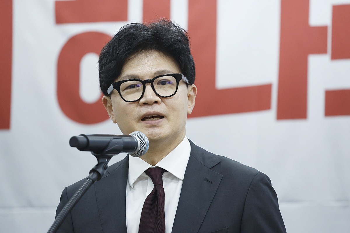 한동훈 무소속 의원. 기사 이해를 돕기 위한 자료 사진. 한동훈 의원이 5일 김승원 법무부 장관 후보자와 신약 임상시험 승인 청탁 사건에 연루된 브로커 양모 씨가 나눈 통화 녹취를 공개했다. / 뉴스1