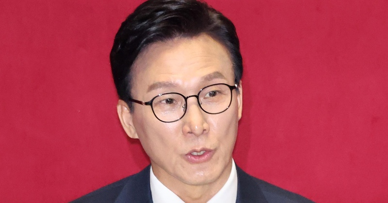 김민석 “장동혁 대표와 뒤에 같이 앉아도 좋다”