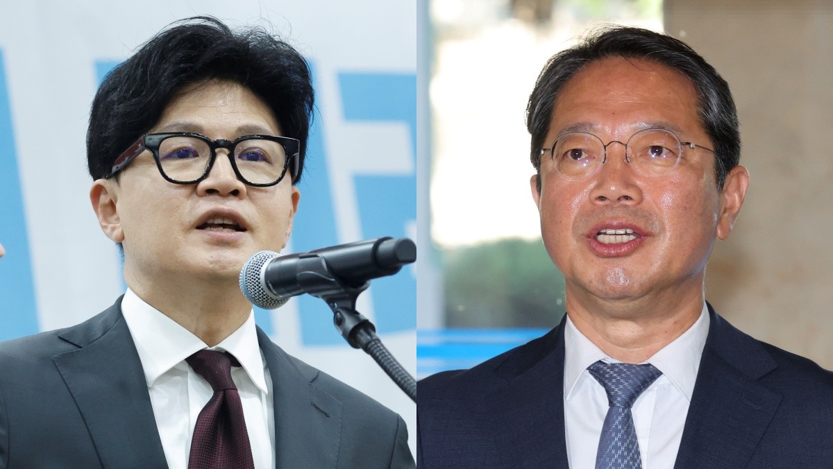 왼쪽부터 한동훈 무소속 의원과 김승원 법무부 장관 후보자. / 뉴스1