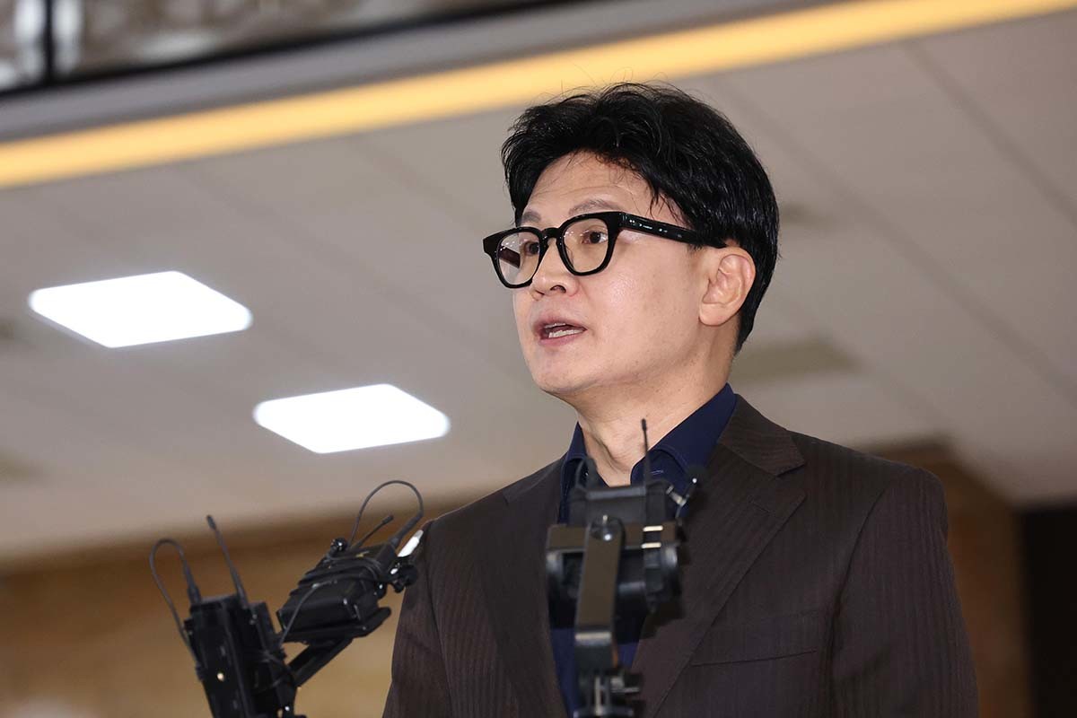 한동훈 무소속 의원이 7일 서울 여의도 국회에서 김승원 법무부 장관 후보자 의혹과 관련해 취재진의 질의에 답변하고 있다./ 뉴스1