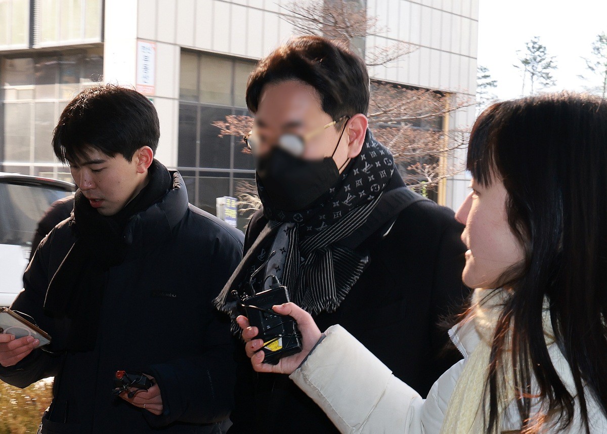 김병기 무소속 의원의 전직 보좌관 A씨가 지난 1월 14일 서울 마포구 서울경찰청 광역수사단에 출석하고 있다. / 뉴스1