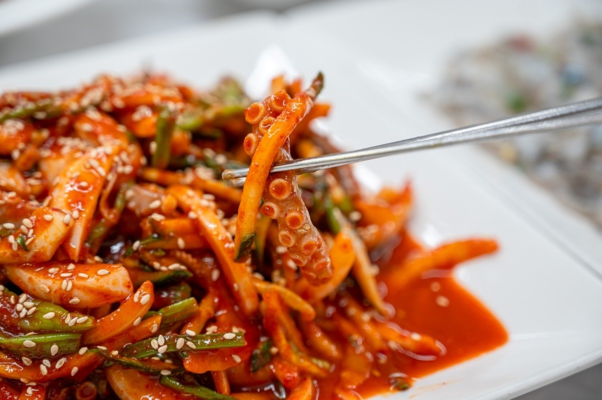 낙지무침 자료사진. / Light Win-shutterstock.com