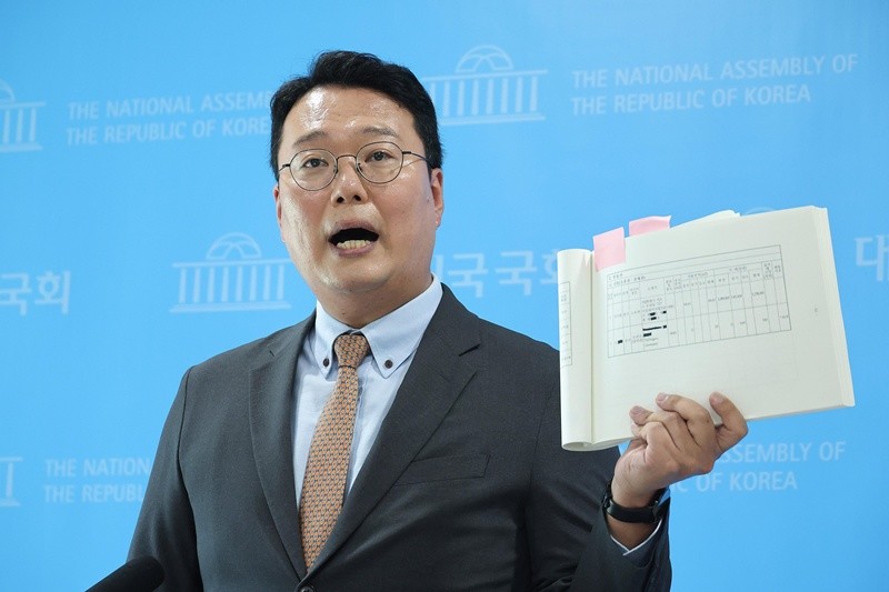 강신철 후보 아들 부동산 관련 기자회견하는 천하람 개혁신당 대표 권한대행 겸 원내대표 / 뉴스1