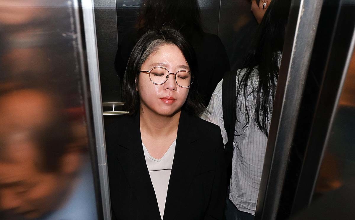 용혜인 성평등가족부 장관 후보자가 7일 서울 서대문구 한국청소년활동진흥원에 마련된 인사청문회 준비 사무실로 출근하고 있다. / 뉴스1