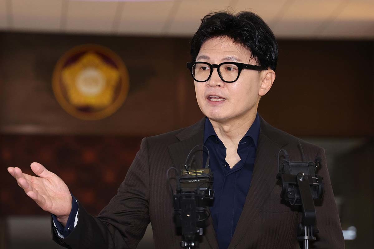 한동훈 무소속 의원이 7일 서울 여의도 국회에서 김승원 법무부 장관 후보자 의혹과 관련해 취재진의 질의에 답변하고 있다. / 뉴스1