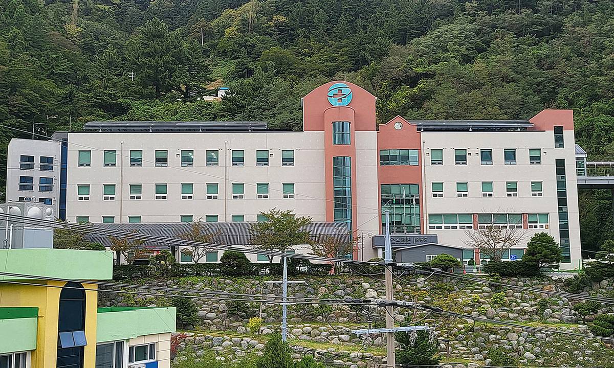 울릉군, 군예산으로 출산가정 지원 나섰다...산후조리비 최대 100만원