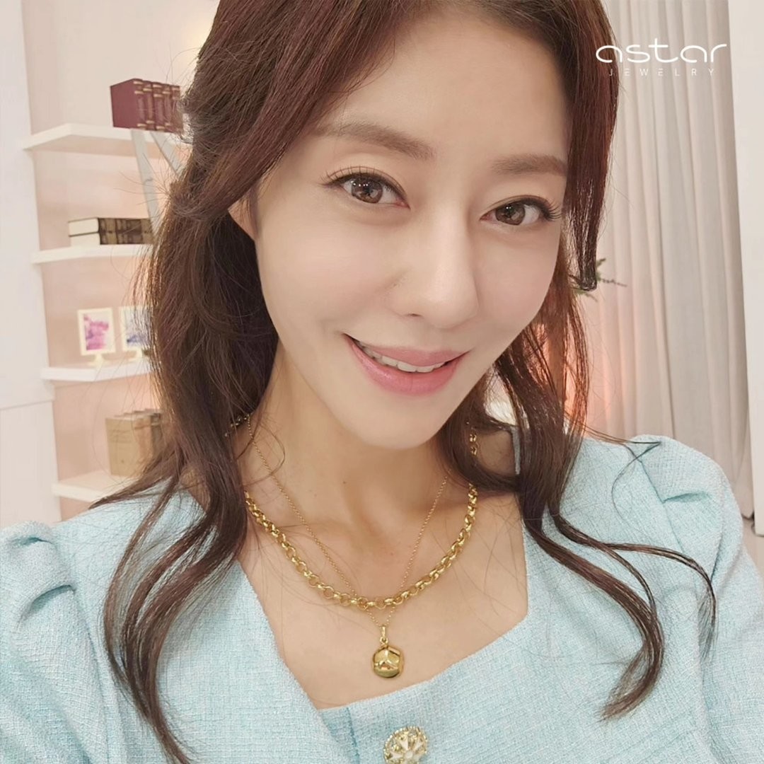 미용실 원장으로 근무 중인 근황을 전한 이지현 / 이지현 인스타그램