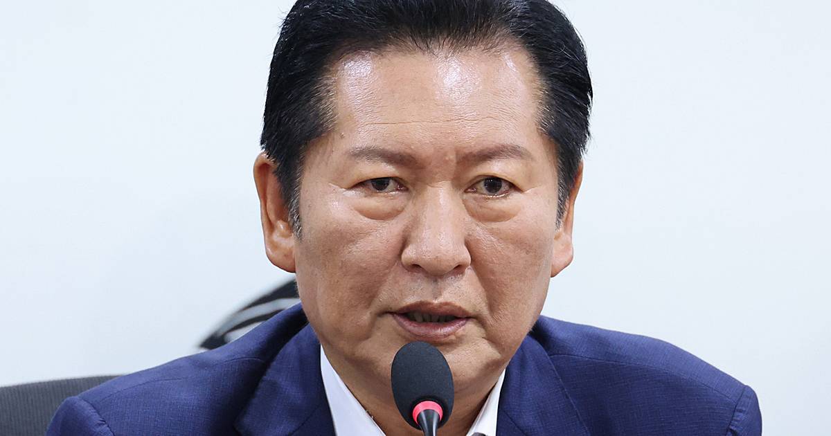 ‘서울시장 후보 청래’…김민석 수첩에 정청래가 참지 않고 날린 '돌직구'