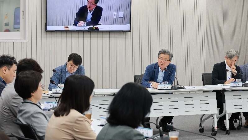 정용래, 유성구 공직사회 'AI 행정 자동화' 주문
