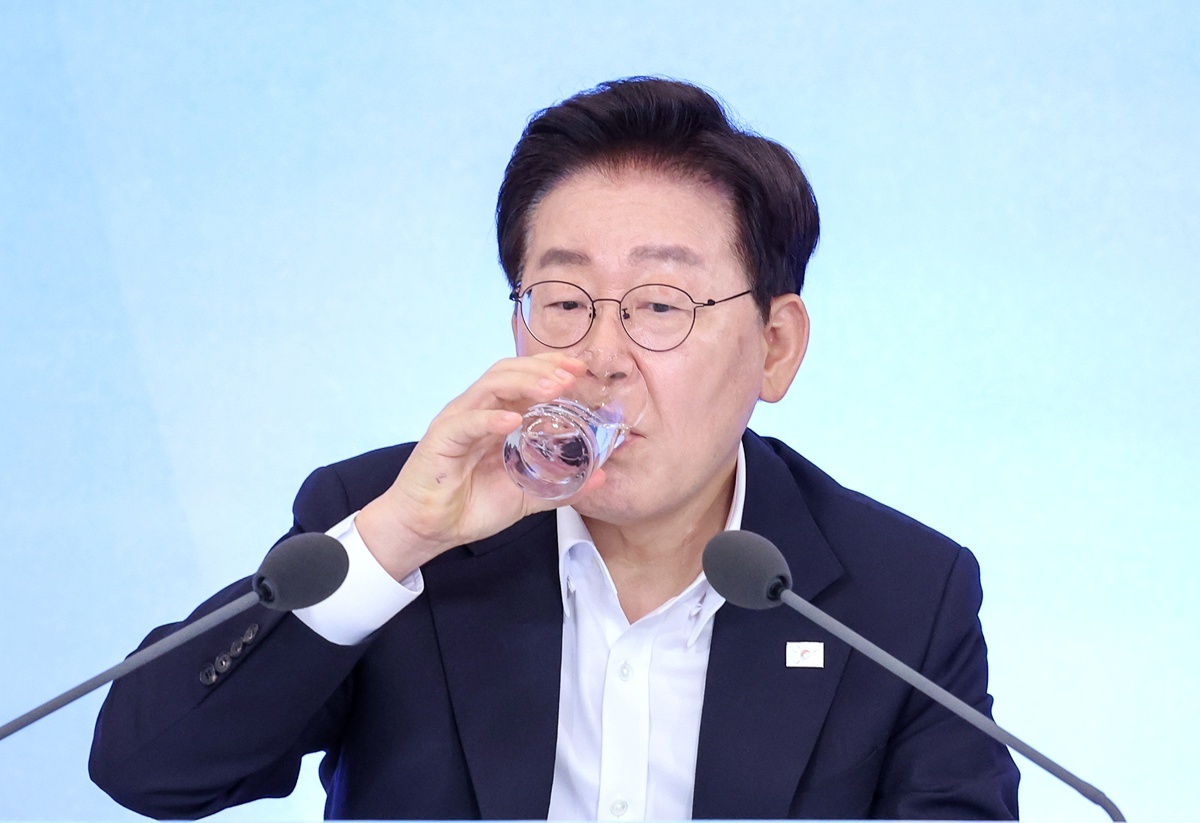 한국갤럽 최저치 찍었다…이재명 대통령 지지율, 또 심각한 상황  