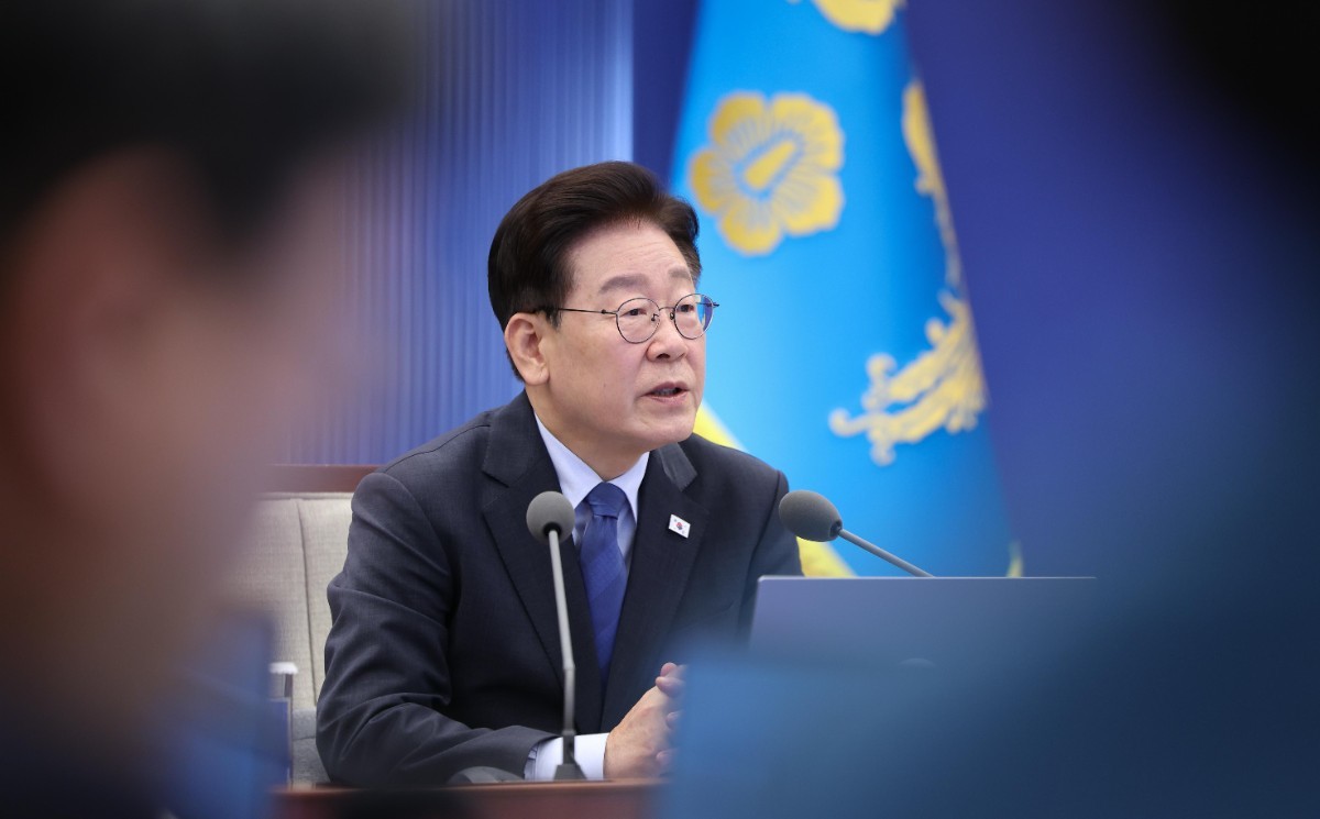 이재명 대통령이 11일 청와대에서 열린 수석보좌관회의에서 발언하고 있다. / 뉴스1