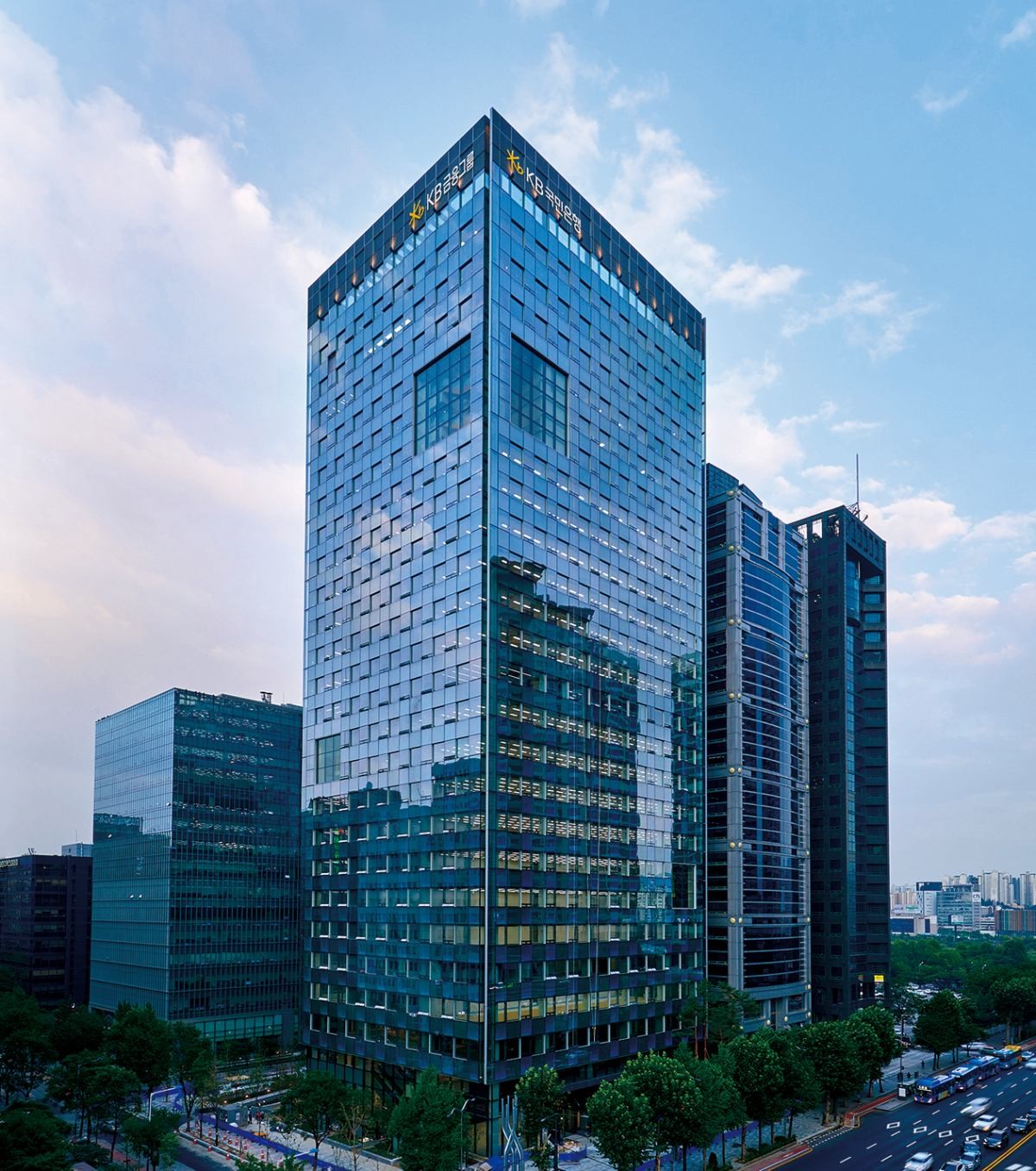 KB금융 여의도 사옥 / KB금융그룹 제공