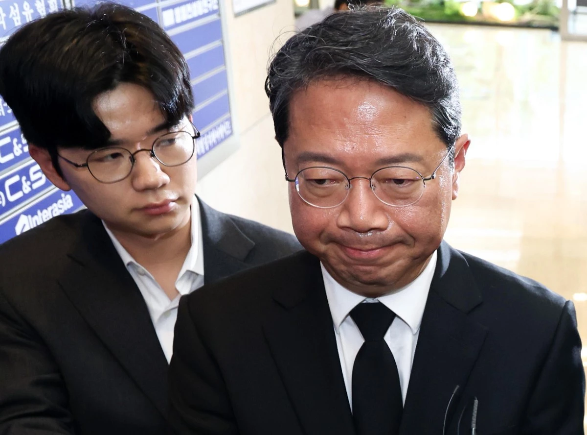 김승원 법무부 장관 후보가 14일 오전 서울 종로구 적선현대빌딩에 마련된 인사청문회 준비 사무실로 출근하고 있다. / 뉴스1